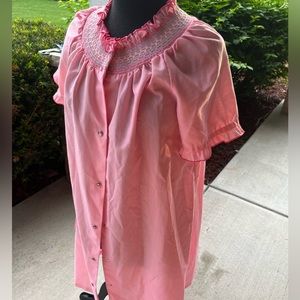 Vintage Dan-Ellen pink ladies size L housecoat nightgown